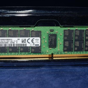 Memoria M393A8G40AB2-CVF SAMSUNG 64GB (1X64GB) 2RX4 PC4-2933Y DDR4 Para servidores
