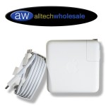 Adaptador de Corriente mas Cable Apple 61W USB-C PMRW22LL para  MacBook Pro & Air